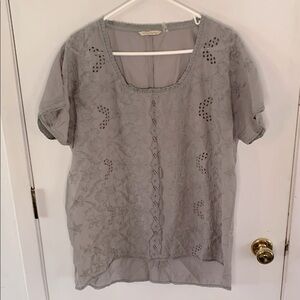 Soft Surroundings grey short sleeve blouse, tonal embroidery lace trim Sz PXL